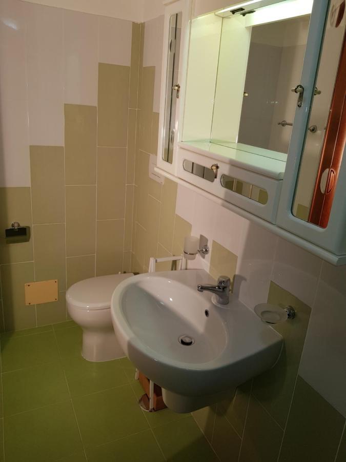 Modern Apt Reventino - Le Lincelle, Lamezia 산테우페미아 라메지아 외부 사진
