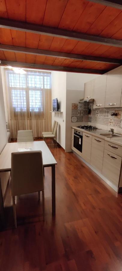 Modern Apt Reventino - Le Lincelle, Lamezia 산테우페미아 라메지아 외부 사진